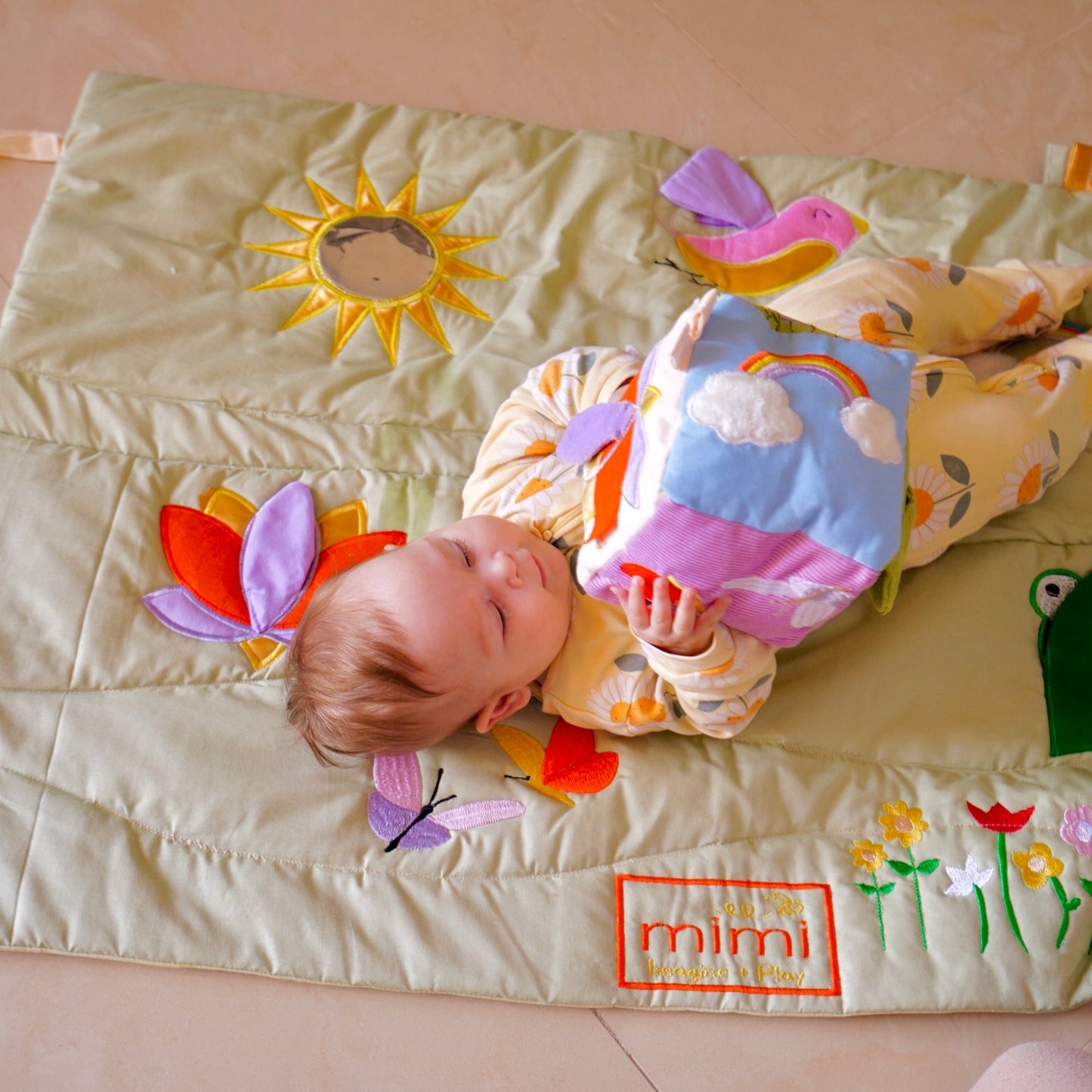 Baby’s favourite: Garden Giggles Play Mat + Cube - 36% OFF FLASH SALE
