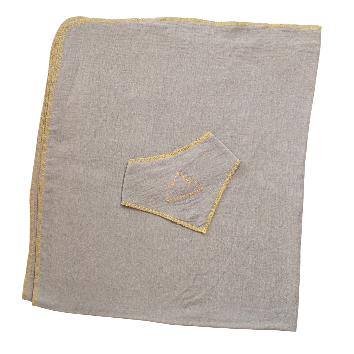 Blanket & bib