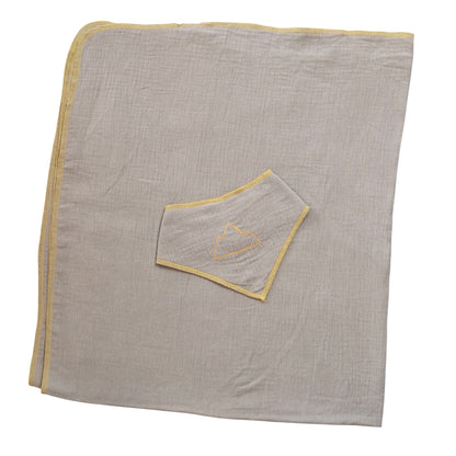 Blanket & bib