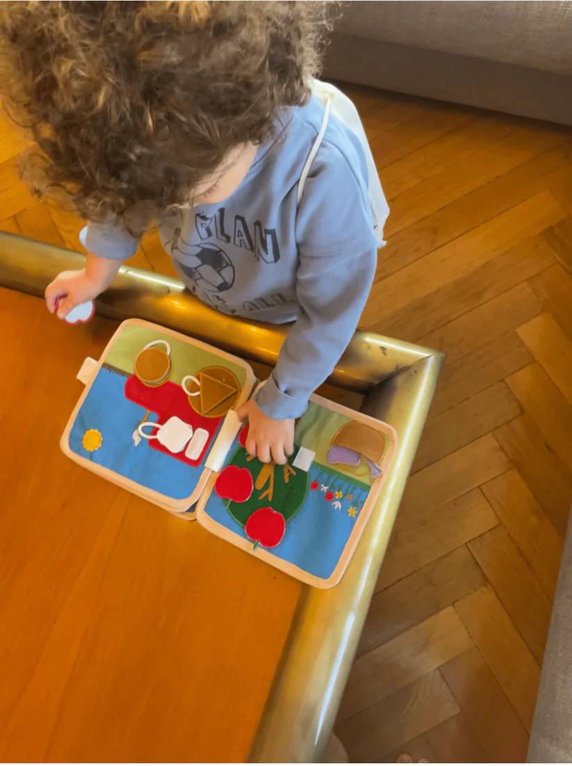 The Baby Gift: Farm Busy Book + Garden Giggles Cube + Black & White Book